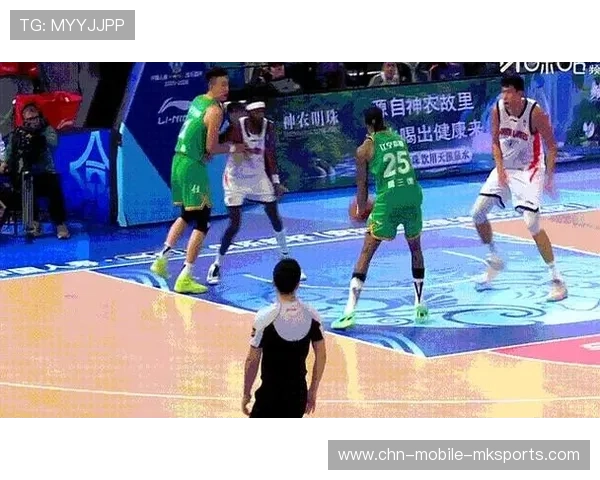 球员在赛季中接受专项训练提升投篮稳定性，讨论篮球投篮技能绩效测量和评价如何进行